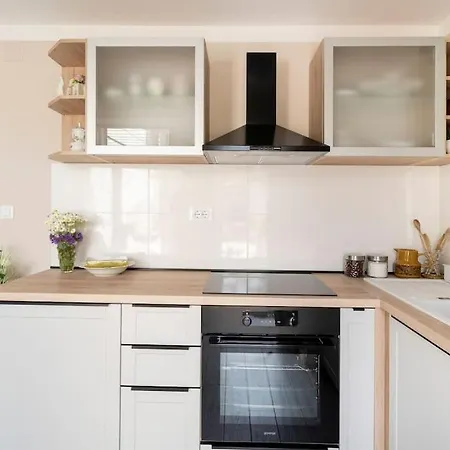 By The For 2 * Cavtat