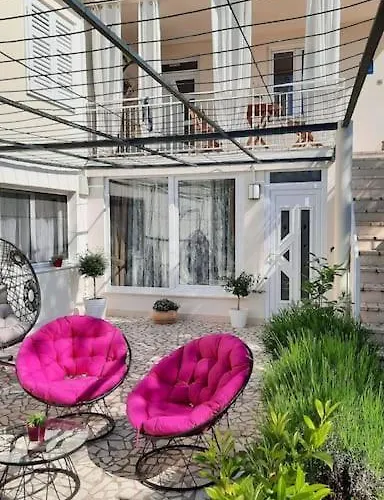 By The For 2 Appartement Cavtat